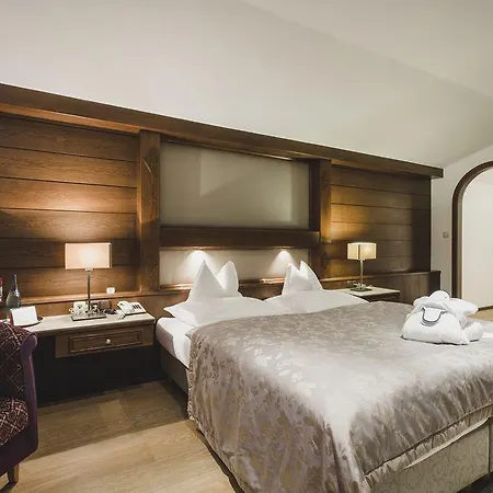 Hotel Schwarzer Adler - Sport & Sankt Anton am Arlberg