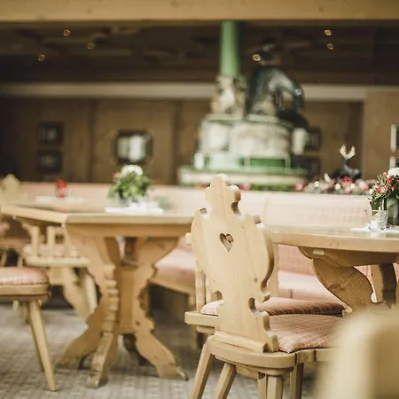 Schwarzer Adler - Sport & Hotel 4*
