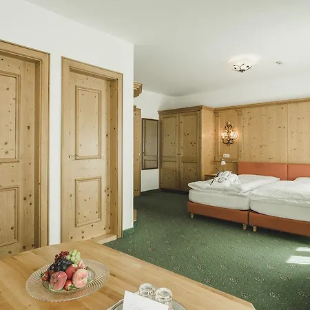 Schwarzer Adler - Sport & 4* Sankt Anton am Arlberg